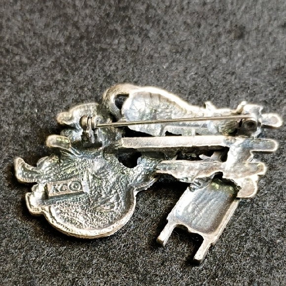 Silver Snowman and Cat Brooch - Picture 2 of 5